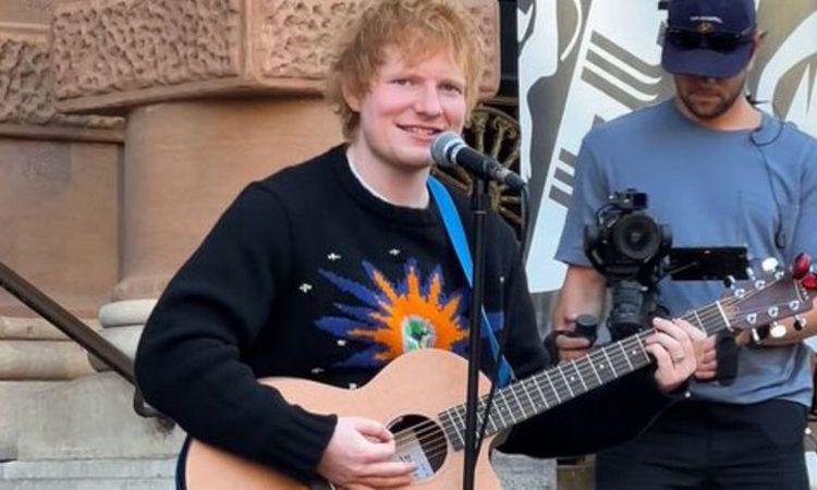 เซอร์ไพรส์!!! ชม Ed Sheeran โชว์เพลงแบบสดๆ ในบ้านเกิดที่ Ipswich Town Hall