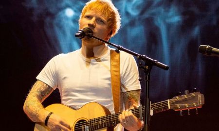 Ed Sheeran มอบกีตาร์เพื่อช่วยเหลือโรงเรียนประถมในเมืองบ้านเกิด